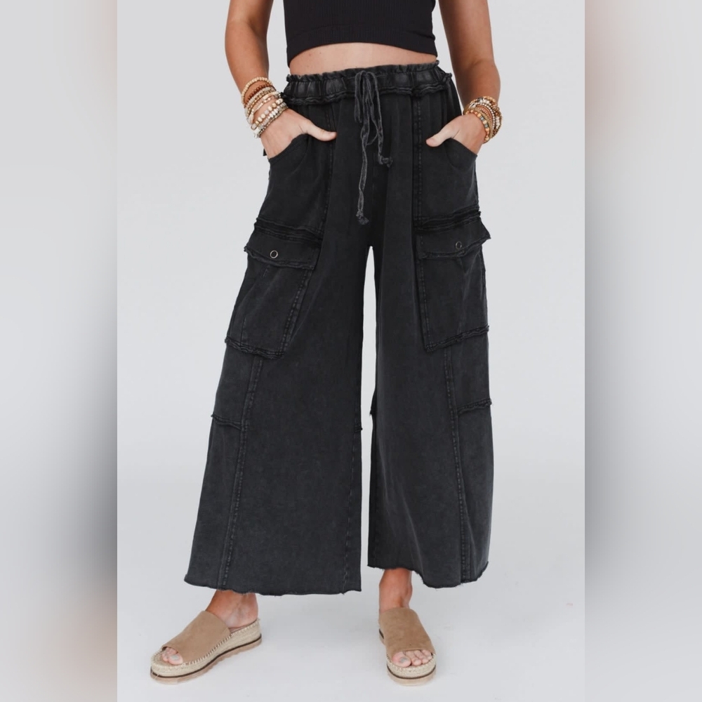 Easel Black Wide-Leg Cargo Pants